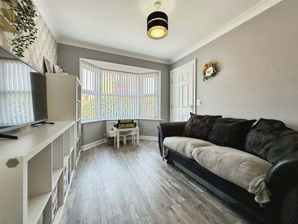 Property photo 3 of 22