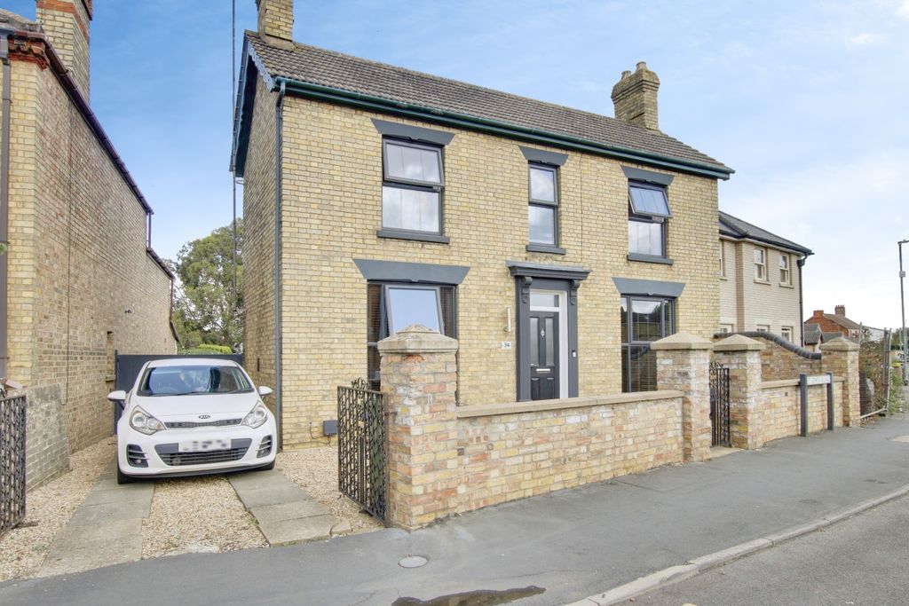 Property photo 1 of 21