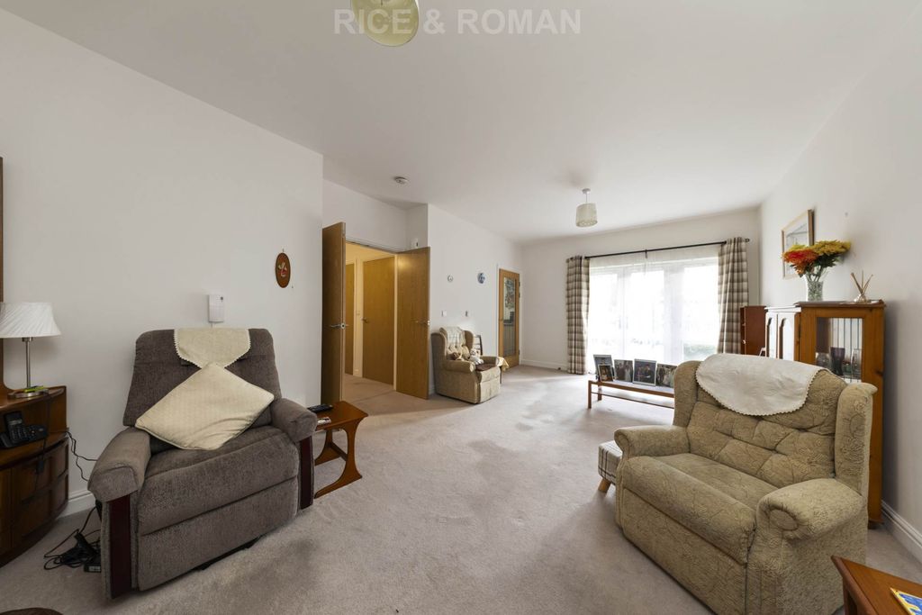Property photo 3 of 15