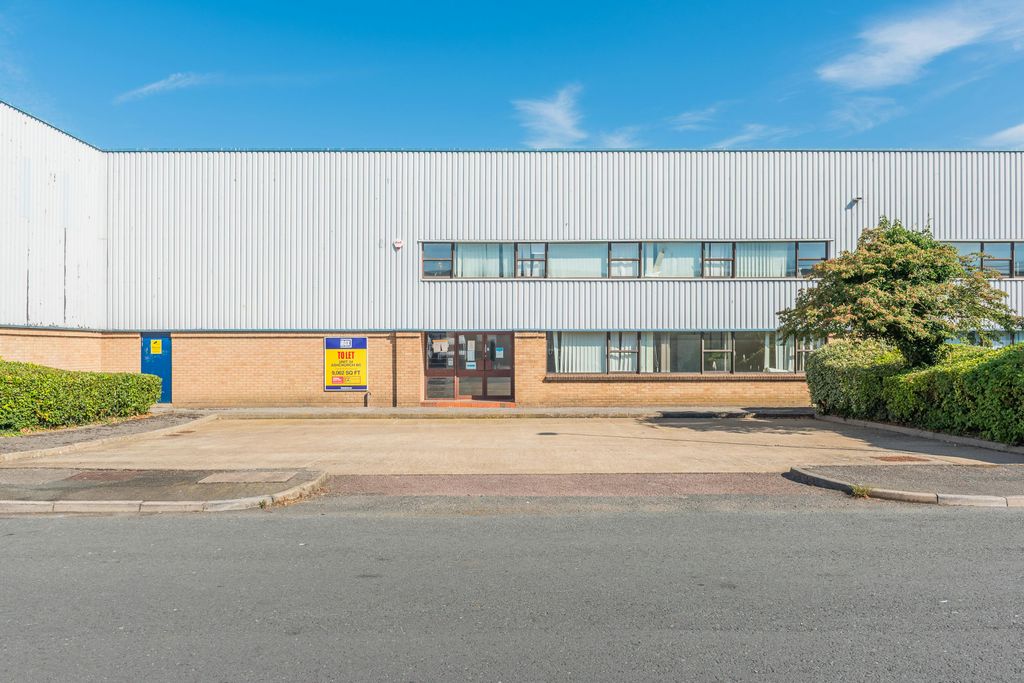 Property photo 1 of 4 34 Ashchurch Business Park Tewkesbury1.Jpg