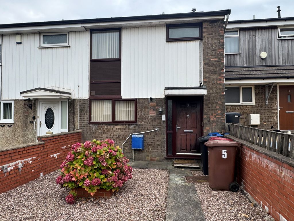 Property photo 1 of 11