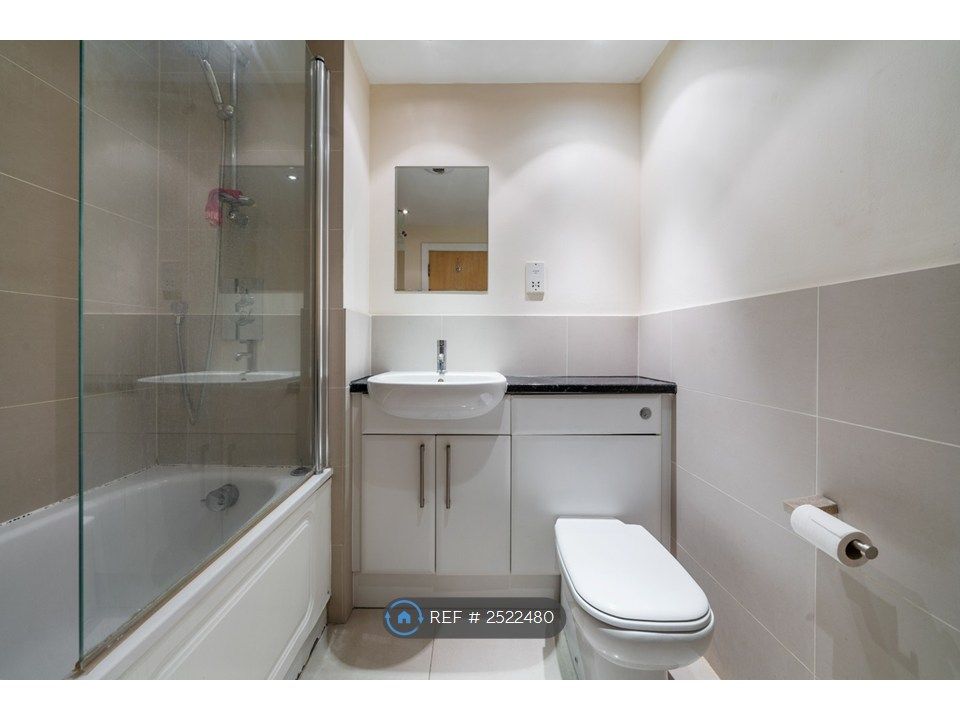 Property photo 3 of 14 On-Suite