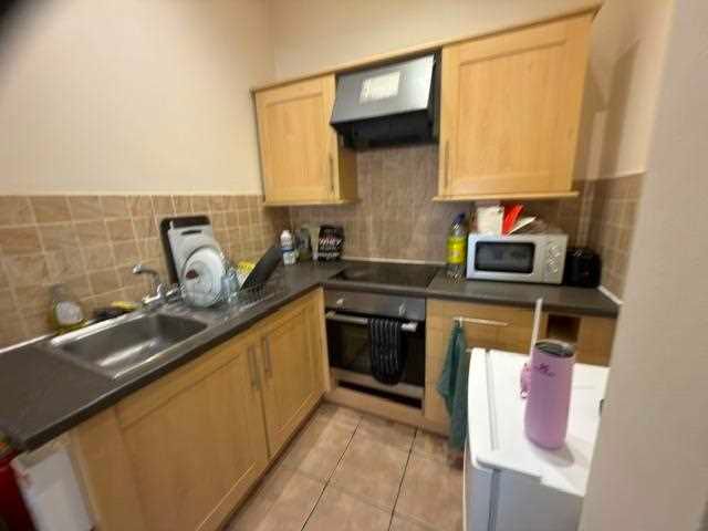 Property photo 2 of 5 Kitchen