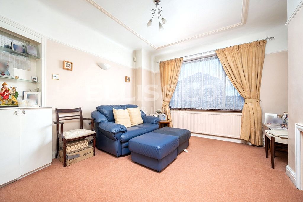Property photo 2 of 18 Picture No. 06