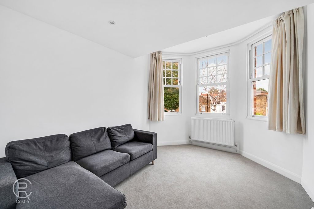 Property photo 3 of 12