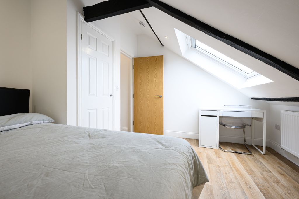 Property photo 3 of 10 20250820 Ras 21C Ridley Place-3