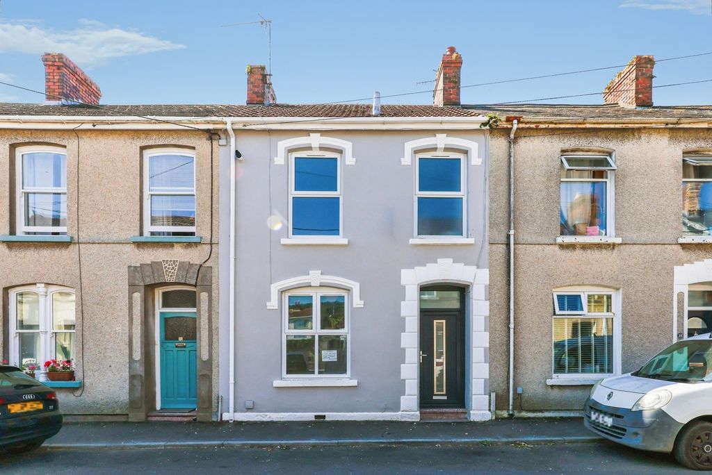 Property photo 1 of 18 Pbox-Img.Jpg