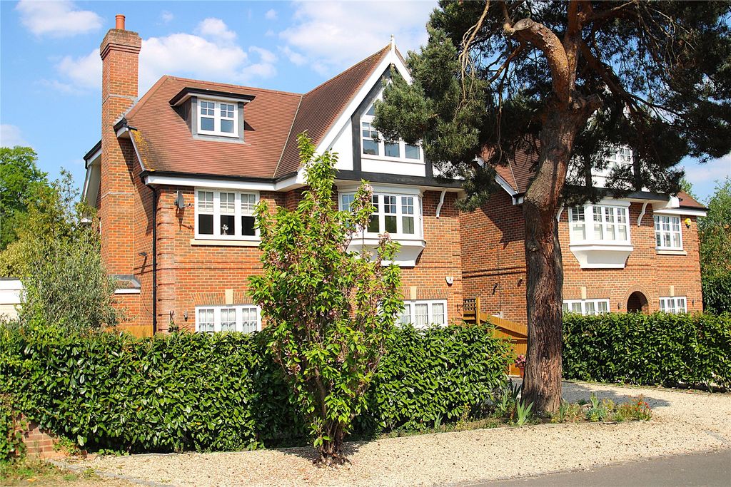 Property photo 1 of 37 Picture No. 84