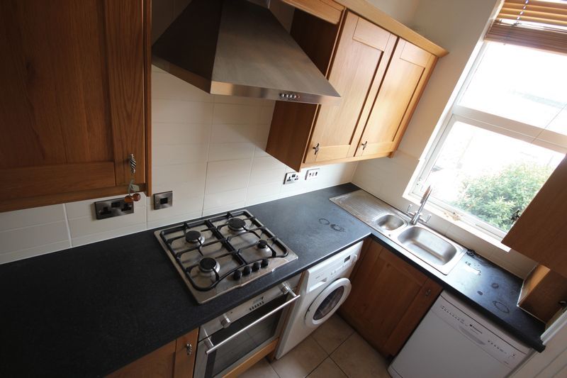 Property photo 2 of 10 33Woodsideavenue2013(7).Jpg