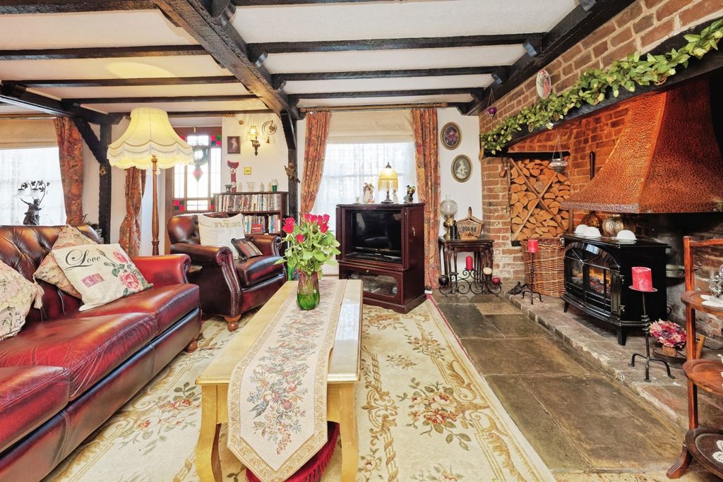 Property photo 2 of 19 Pbox-Img.Jpg