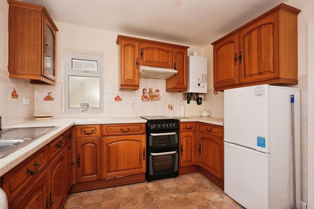 Property photo 3 of 14