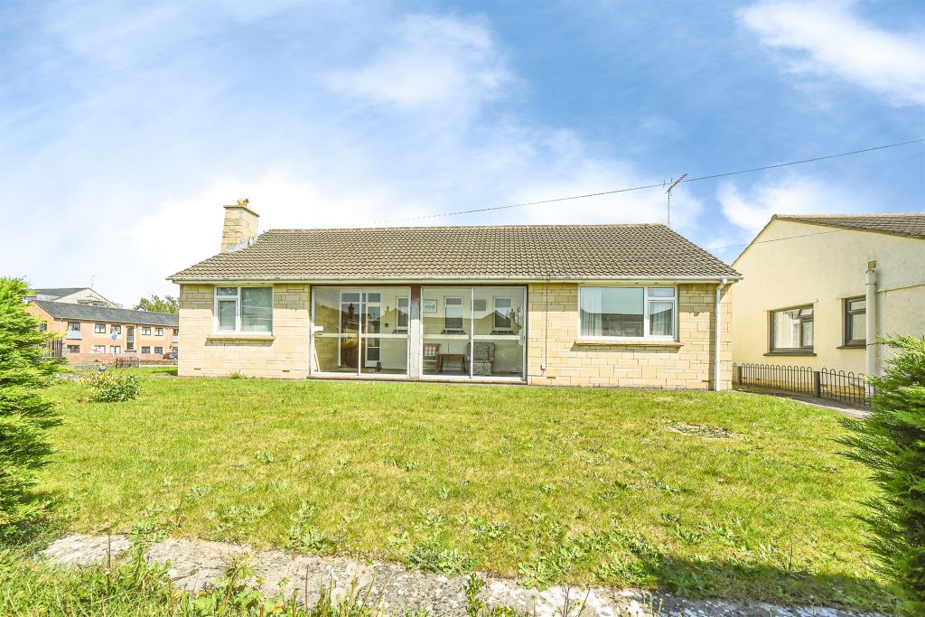 Property photo 2 of 20