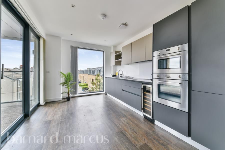 Property photo 1 of 8 Kitchen