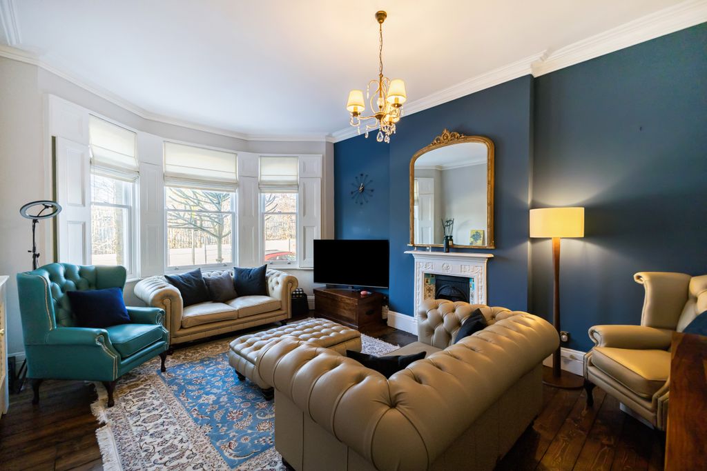 Property photo 2 of 22