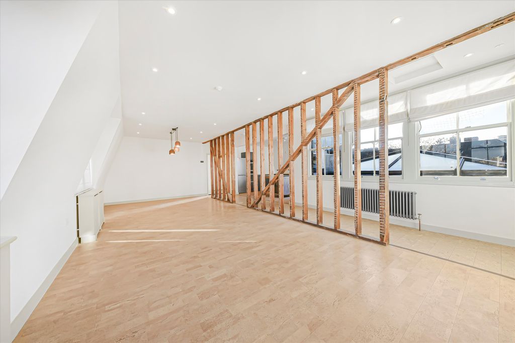 Property photo 1 of 20 Image