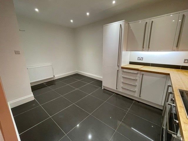 Property photo 3 of 11 Photo 3