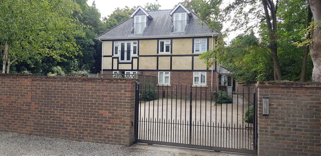 Property photo 1 of 10 Flat 1 28 Cherry Bird Lodge Outside Gated.Jpg