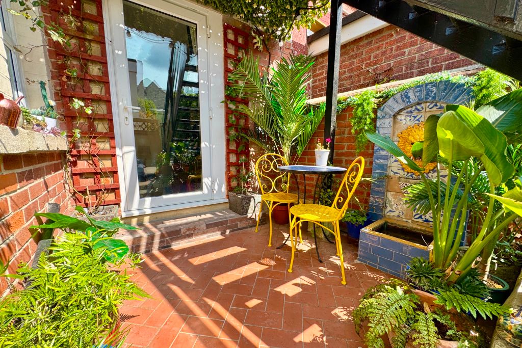 Property photo 2 of 12