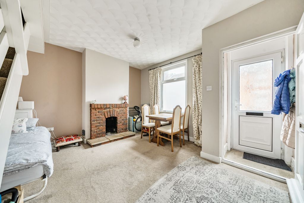Property photo 3 of 11 15243913