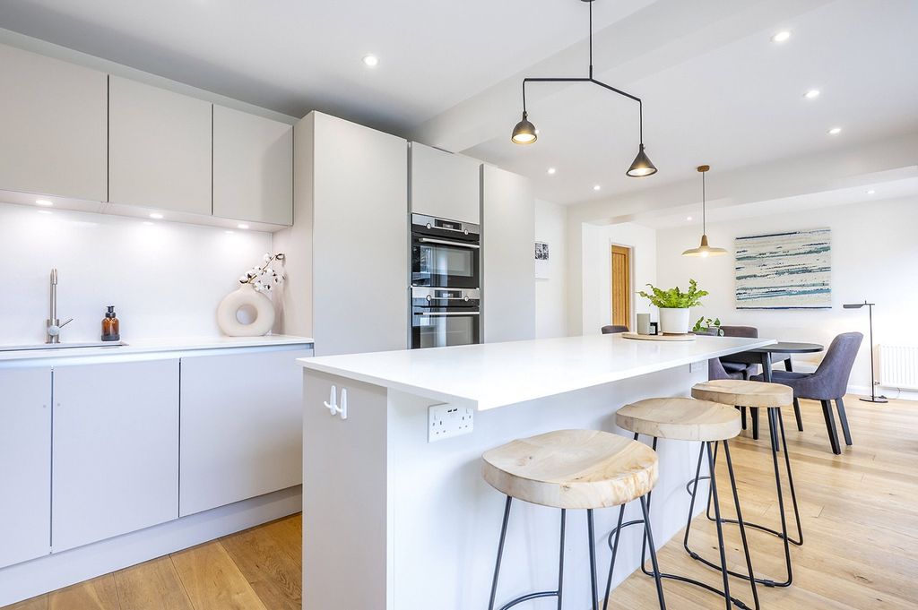 Property photo 2 of 26 Kitchen/Diner