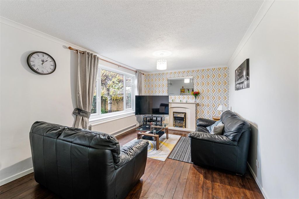 Property photo 2 of 18 Living Room