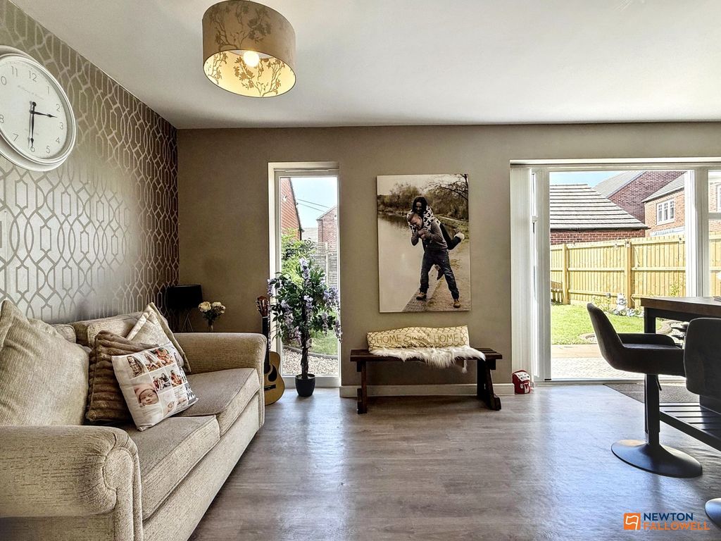 Property photo 3 of 33