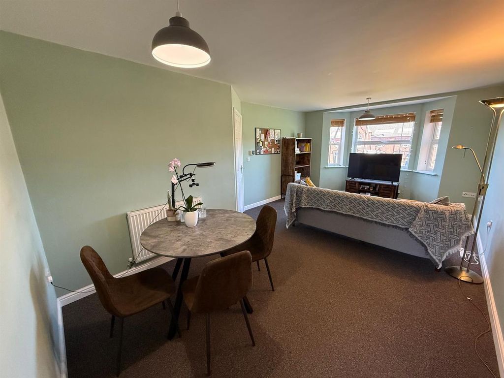 Property photo 3 of 19