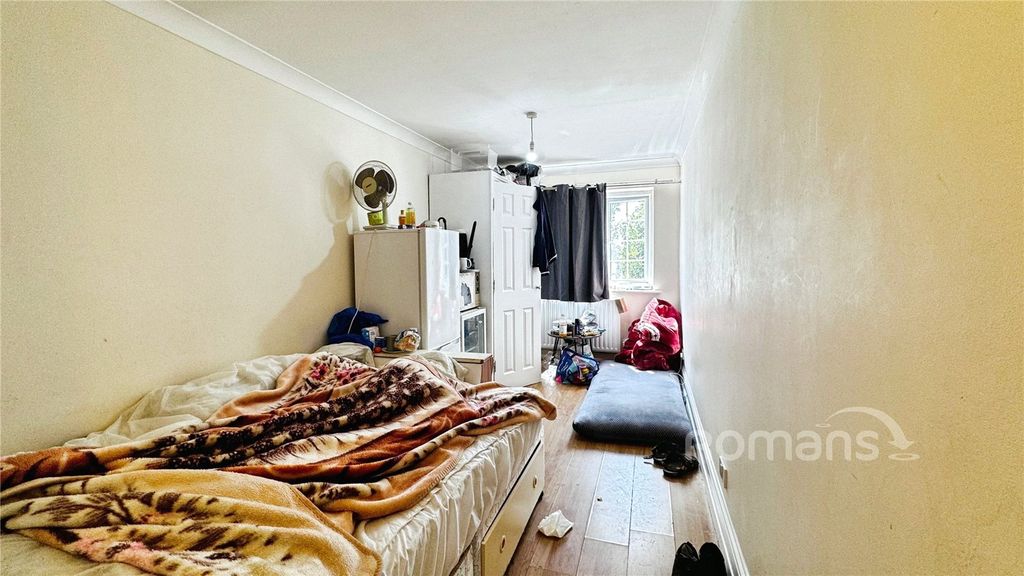 Additional image 23 of 9 bed detached house for saleManor Road, Aldershot, Hampshire GU11