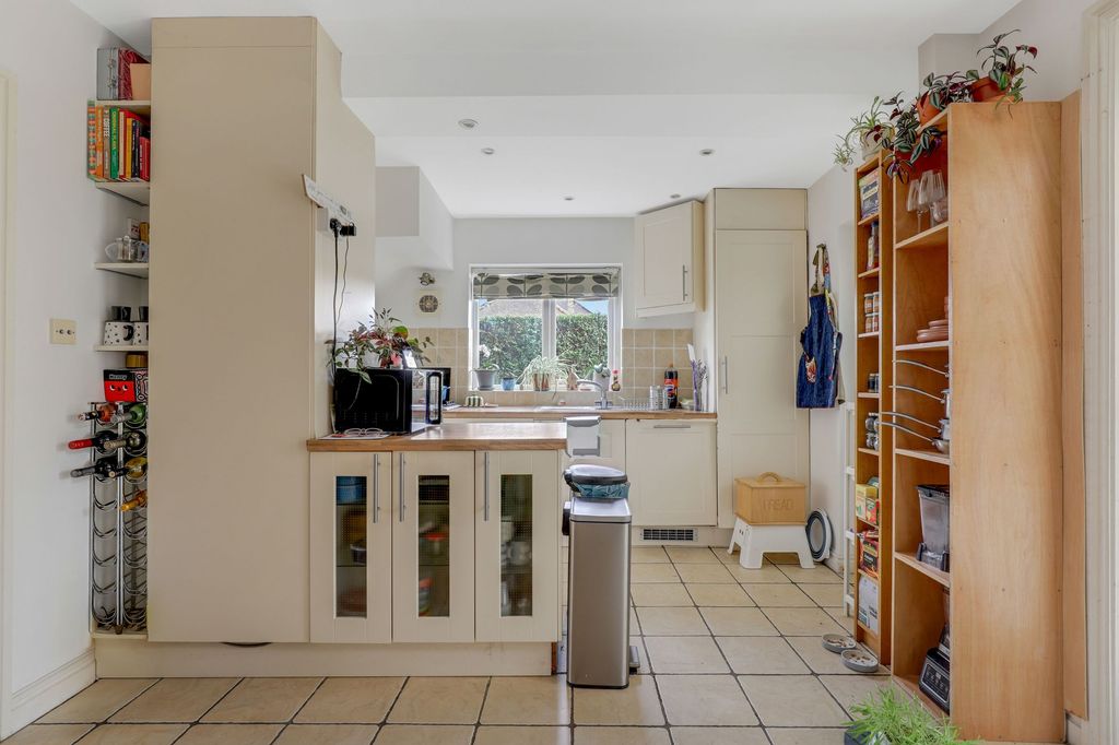 Property photo 3 of 16