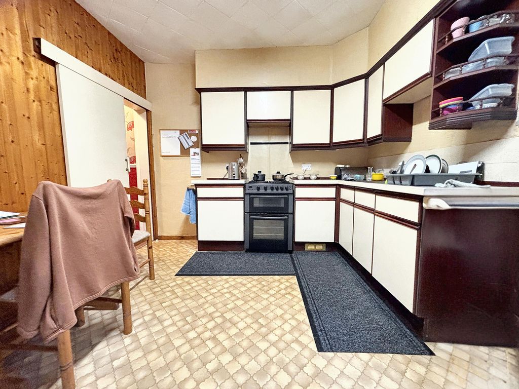 Property photo 1 of 21 A47cc9d8-75d9-441E-9162-dc37Dcba0F2A.Jpeg