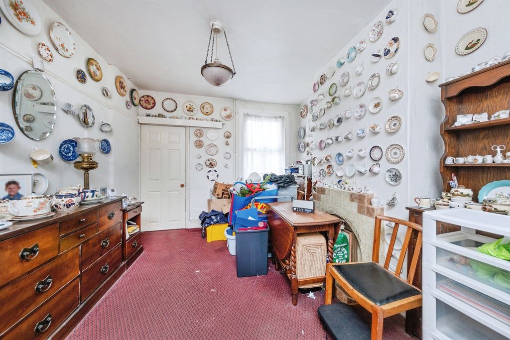 Property photo 3 of 11