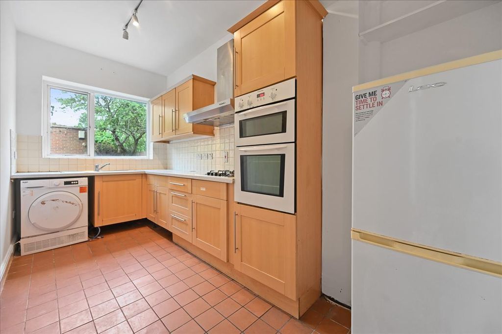 Property photo 3 of 7