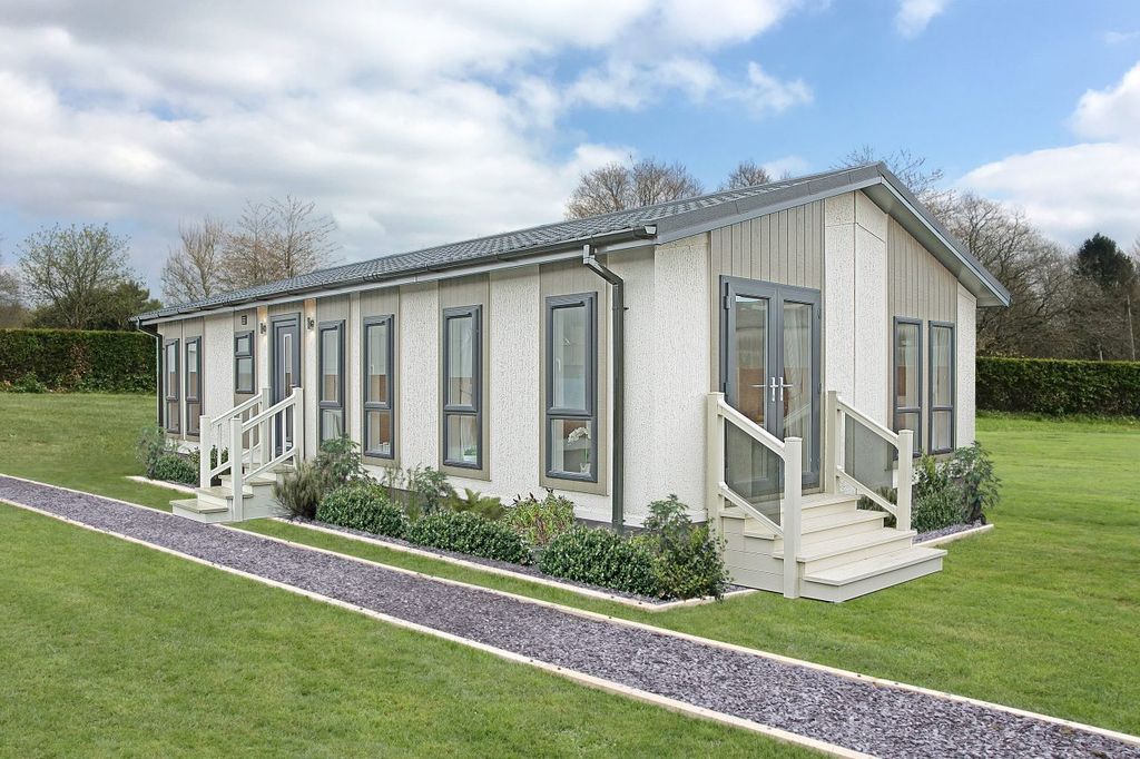 Property photo 1 of 8 Omar Newmarket.Jpg