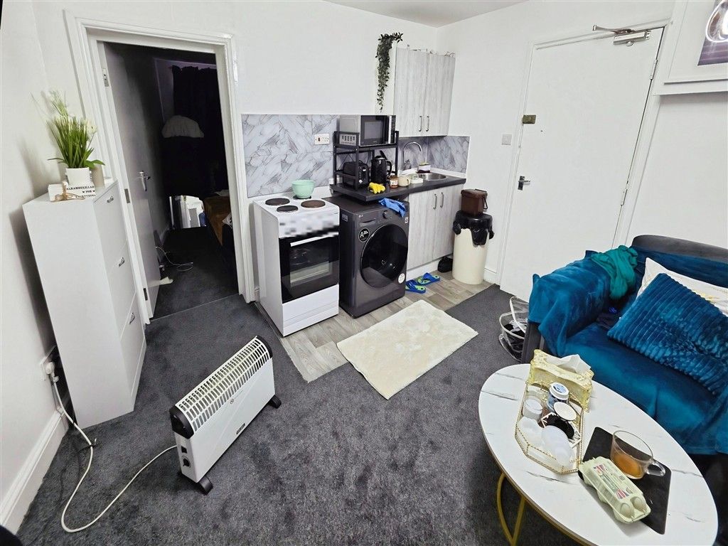 Property photo 2 of 8