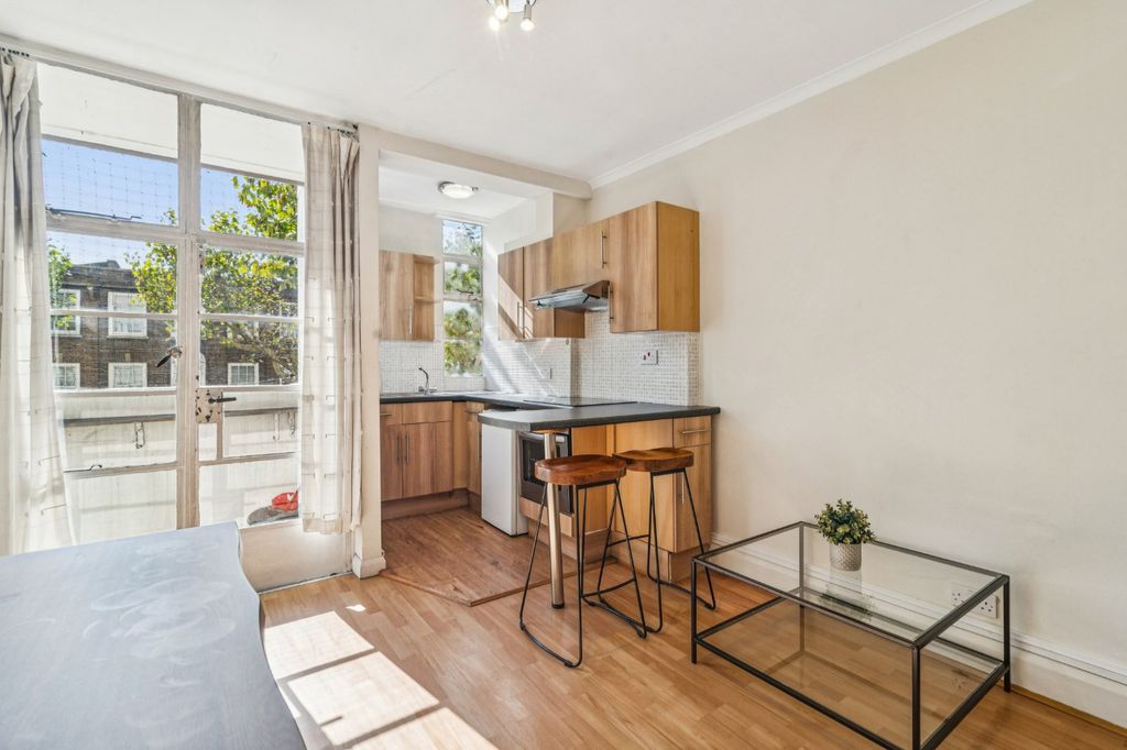 Property photo 2 of 6