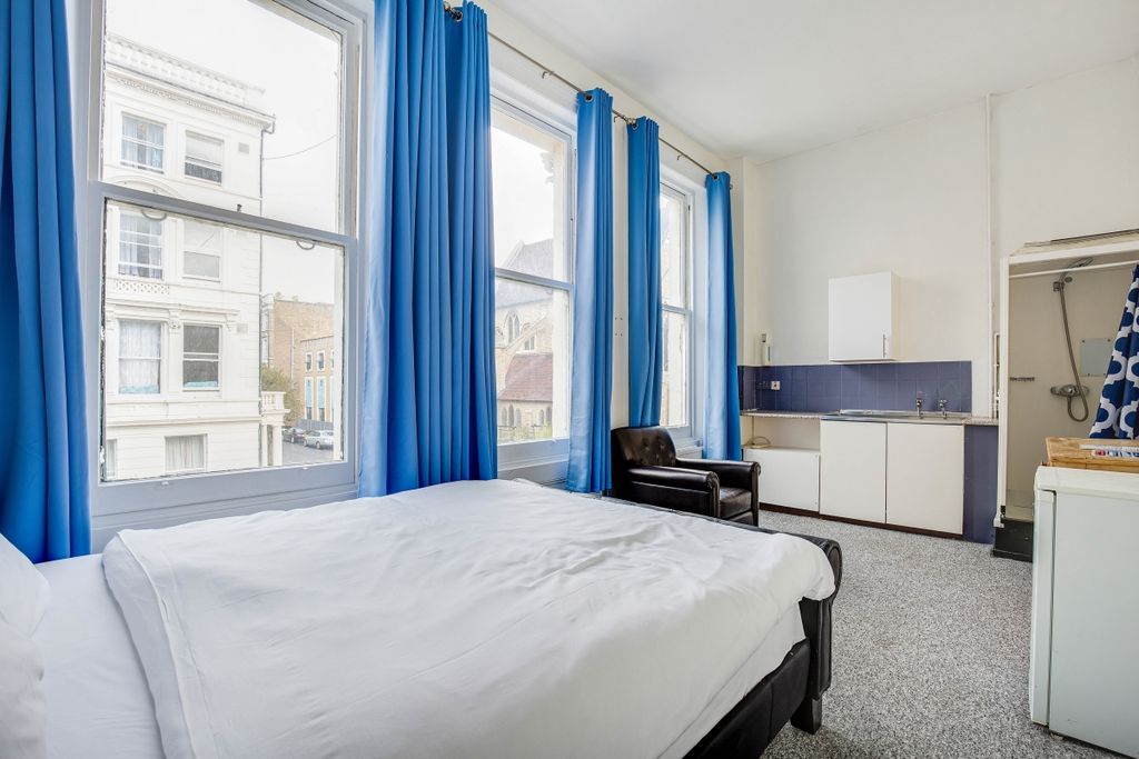 Property photo 1 of 4 Room