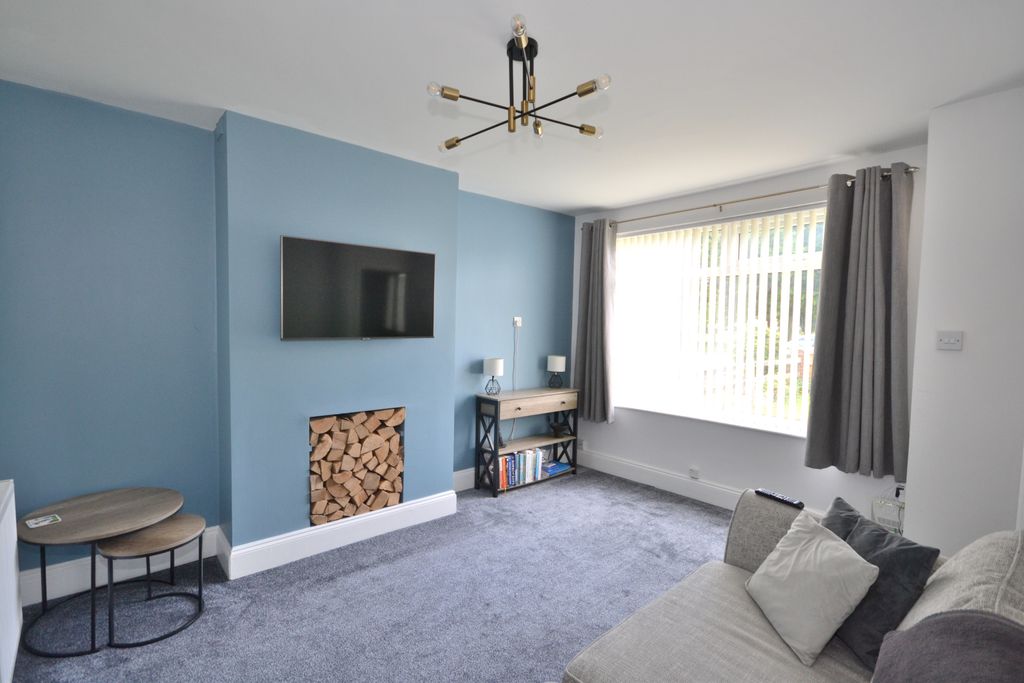 Property photo 2 of 9
