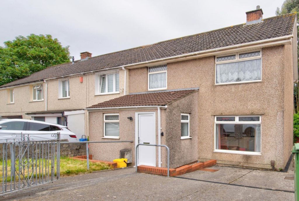 Property photo 1 of 28 5255551