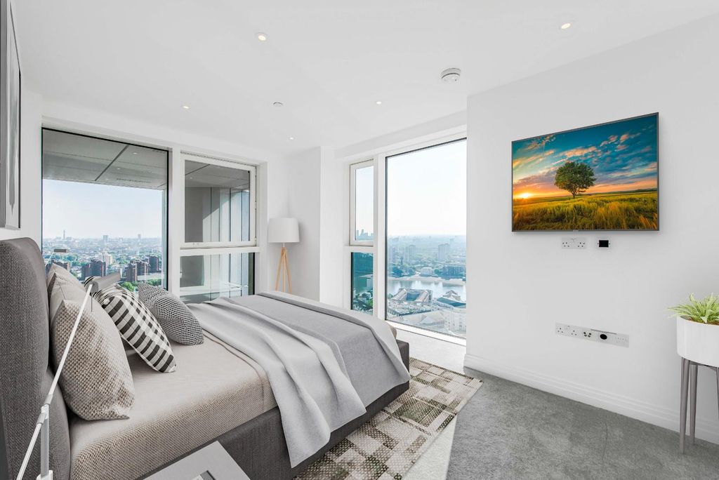 Property photo 3 of 21 Bedroom