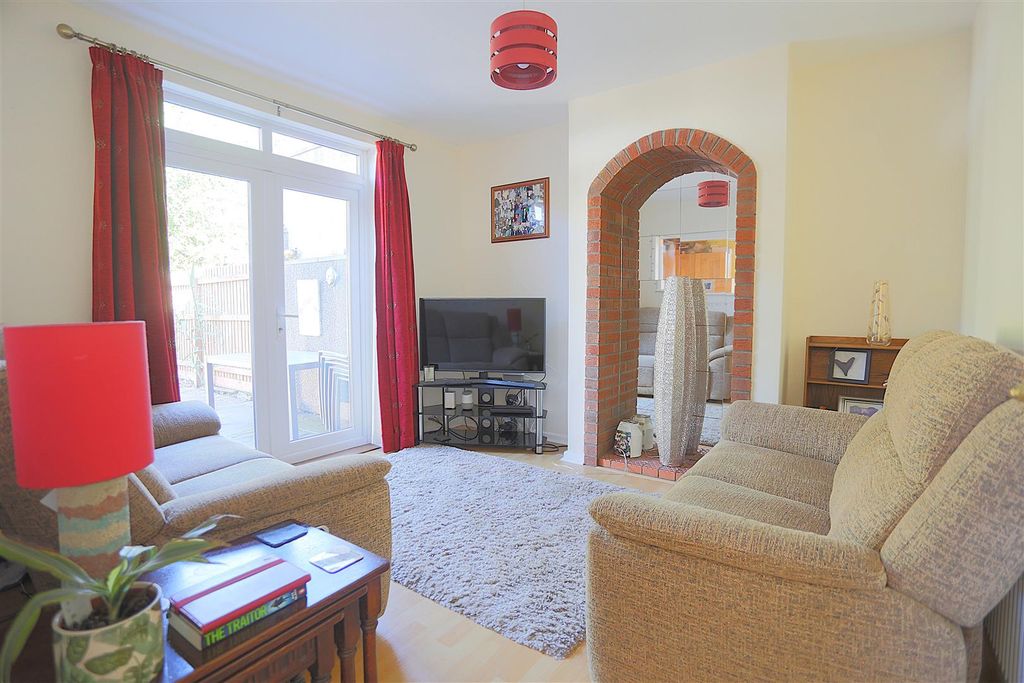 Property photo 3 of 13