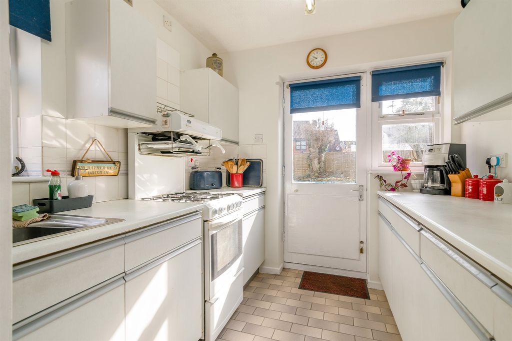 Property photo 2 of 22