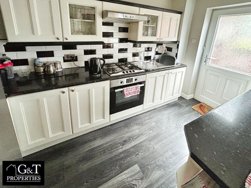 Property photo 3 of 21 Kitchen/Diner