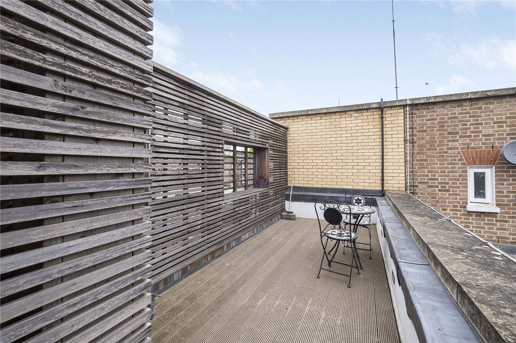 Property photo 2 of 11 Picture No. 01