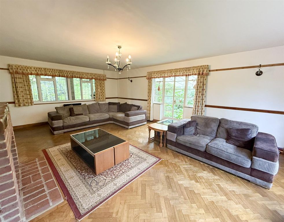 Property photo 2 of 21