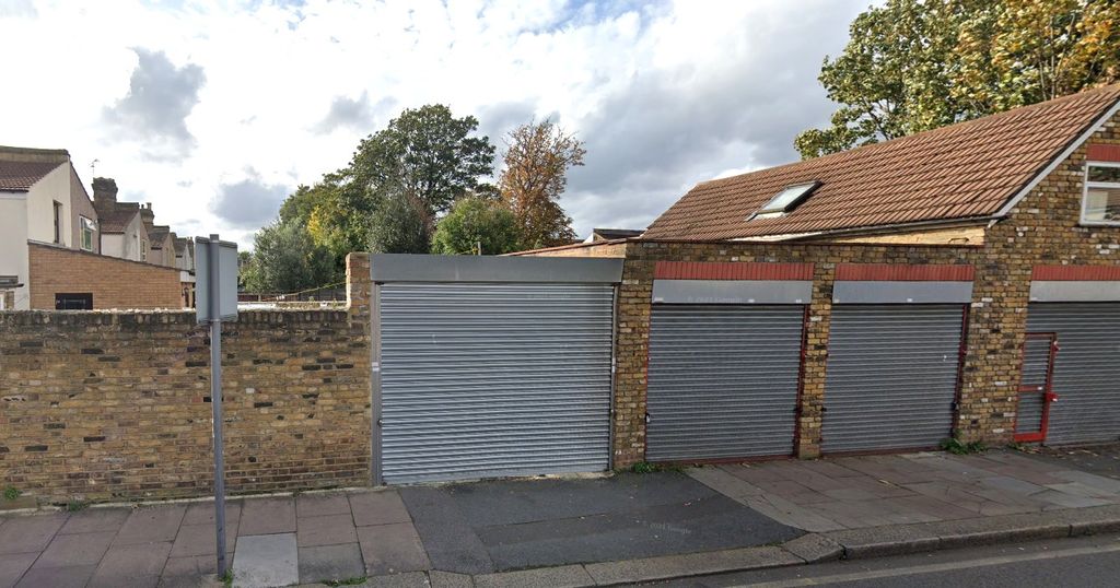 Property photo 1 of 5 3997590