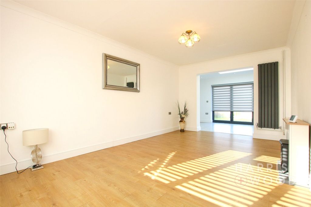 Property photo 3 of 28 Picture No. 12