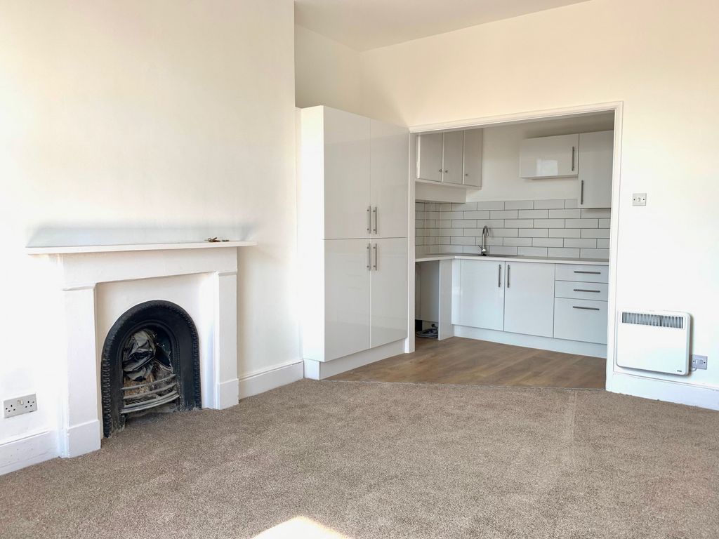 Property photo 2 of 6