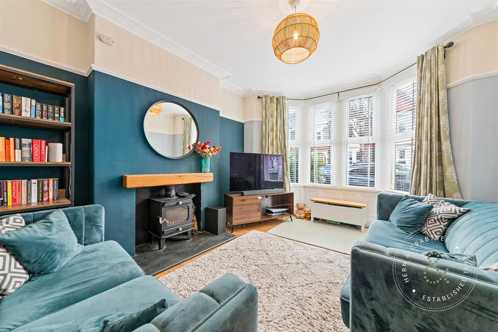 Property photo 2 of 26 Canada-Road-03.Jpg