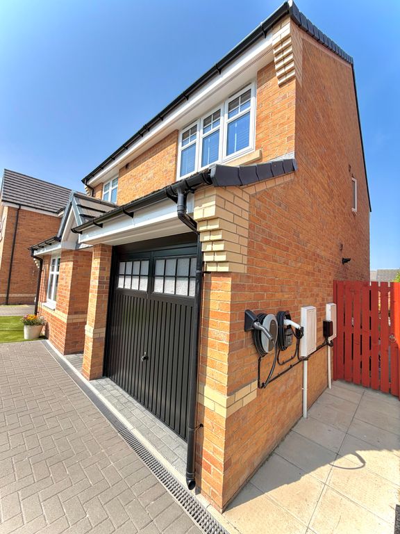 Property photo 3 of 54