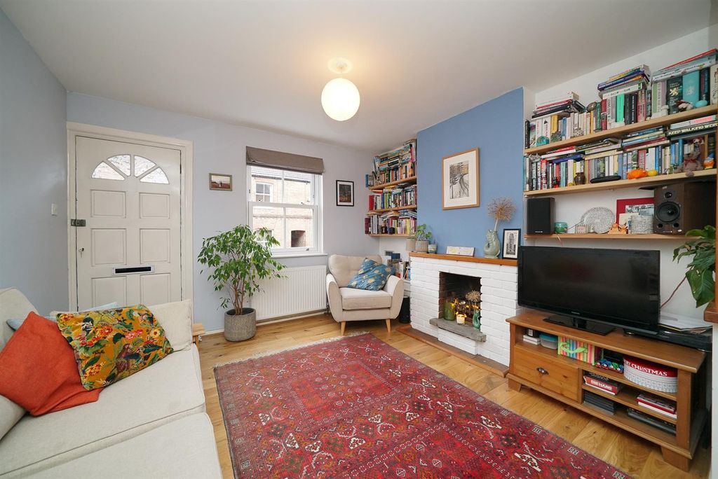 Property photo 2 of 22 32-Arthur-Road-1001.Jpg